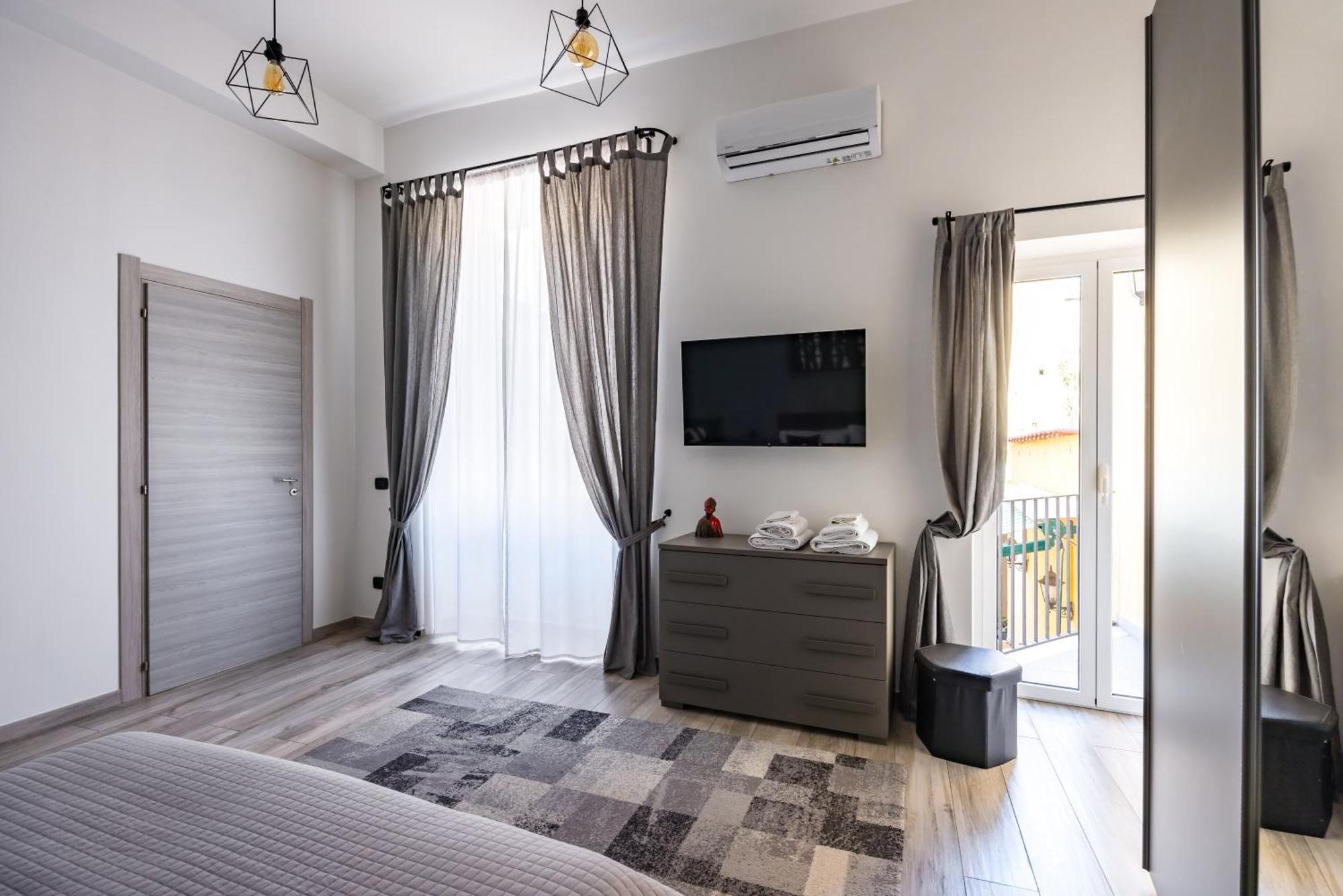 Palazzo Mormando - Modern Apartment Naples Exterior photo